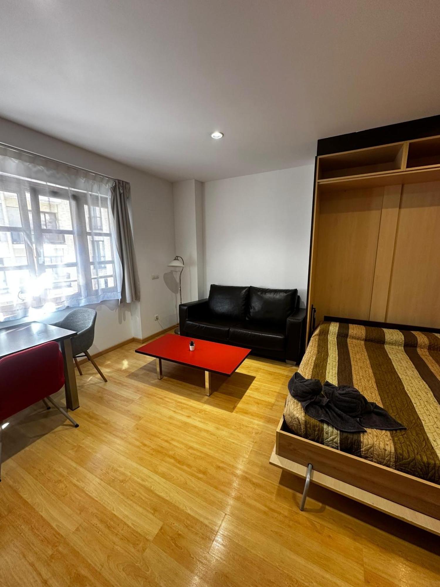 Estudio Centrico B4 Oviedo Exterior photo